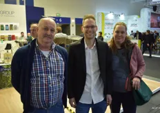 Altijd wel op beurzen aanwezig: Cor, Jacob en Alissa Greydanus van de gelijknamige aardappelhandel uit Heerenveen