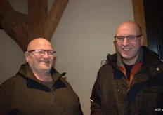 Christ Manders van AVN met Dirk van Buuren van het Vershof in Tholen