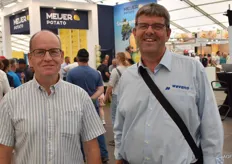 Benno Grimberg van DLV die promotie maakt voor een nieuw te organiseren aardappelbeurs in Engeland, gestoeld op het idee van Potato Europe en Bernard van Zwol, directeur van Wevano.