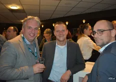 Michel Klaverdijk, Ruud den Boer van LC Packaging en Wim Paans van Quik's Quality Potatoes staan zoals altijd goed op de foto