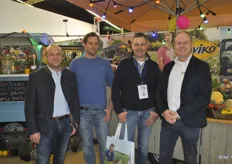 Chris van den Boogaart van Aviko (rechts) heeft een aantal aardappelleveranciers uit Duitsland op bezoek