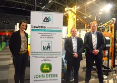 Ellen Lowette, Peter Destexhe en Franky Lowette van Lowette Agrotechnic nv. Leverancier van land, tuin en wijnbouw machines.