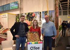 Alexander Kaller, Silke en Chris Wouters van Fruithandel Wouters. Het Q-Tee seizoen is erg goed gegaan ondanks de vele kleine maten van het fruit.