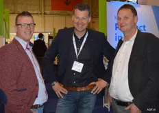 Robert Helder van Hoekman Houtindustrie in gesprek met Cees de Jong van Schoeller Allibert en Marcel Blauwbroek, de nieuwe directeur van Hoekman Houtindustrie.