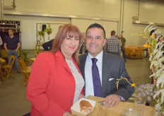 Raphael Scerri en zijn vrouw uit Malta. Raphael levert al 15 jaar Maltezer aardappels aan Altena