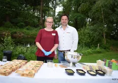 Marianne Brusse en Koen van Kessel van Evers Specials laten het kiem- en schoonproces van taugé zien en inspireren chefs om taugé ook in niet-Aziatische gerechten te gebruiken