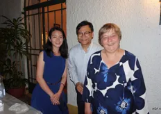 Chris Chan Ka Yee van de Vegetable Marketing Organization, Chen Yi-min en Annemieke Ruigrok, de Nederlandse Generaal Consulaat in Hong Kong.