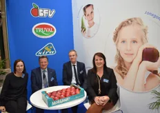Ann Beringhs, Filip Lowette, Marc Evrard en Betty Slingers van de Belgische Fruitveiling. De reacties op de Morgana-appel zijn zeer positief. Vanaf volgend hardfruitseizoen zijn er grotere volumes beschikbaar. 