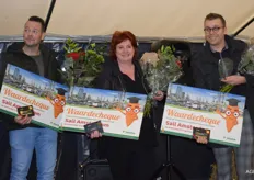 De titel Groentespecialist 2019 ging naar Frieanne Bouwmeester Bouwmeester buitengewoon vers (m), Gert de Haan van Groentebroer.nl werd 2e (links op de foto) voor Harold van Lente Van Lente groente en fruit die 3e eindige.