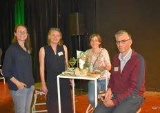 Sarah Vandermeersch van Colruyt;Brigitta Wolf van Vegaplan; Els van Vlasselaer samen met Jan Van der Auwera van BelOrta