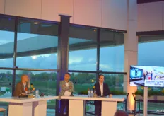 Presentaties over 'The world around with fresh ambitions' en de 'Cargo Hyperloop Holland'