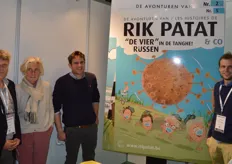 Rik, Roos, Rémy en Emiel Tanghe. van RTL Patat en Onions introduceerden hun nieuwe stripalbum: De Vier Russen in de Tanghe. De hoop uitsprekend dat we er snel van verlost zijn.