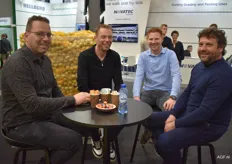 Anton Riezebos, Aard Robaard, Gert Langeweg en Corné Kodde op bezoek bij Symach