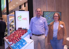 ABCz Group is een partnership tussen de bedrijven Carolus Trees, Pépinières Grard en Fresh Service Europe. Op de beurs lieten zij de nieuwe rassen fruitbomen met veel enthousiasme zien aan geïnteresseerden.