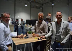 Erik Pekkeriet, Programme Manager Agro Food Robotics bij de WUR, Eric Moor van Sion en Eduard Ter Laak van Ter Laak Orchids