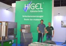 M. Aymen Somai en Josip Markulin van Higel Kältetechnik e.K. Het Zuid-Duitse bedrijf is vermaard om zijn ijsmachines. 