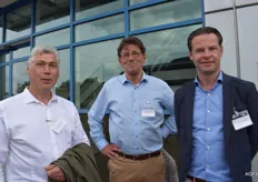 Leon Giessen (Giessen Facilities) met pensionado Ron de Greeff en zijn vervanger bij zowel Staay-van Rijn als bij de BC Fresh Park Venlo Michiel Geraedts