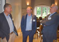 Filip Fontaine van VLAM in gesprek met Paul Demyttenaere en Guy Callabout.